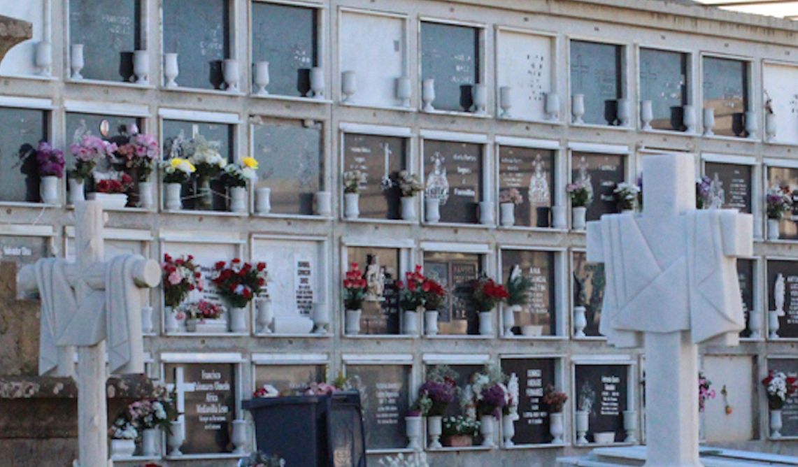 Esquelas.es | El cementerio de Santa Catalina de Ceuta ve con preocupacin el robo habitual en sus sepulturas