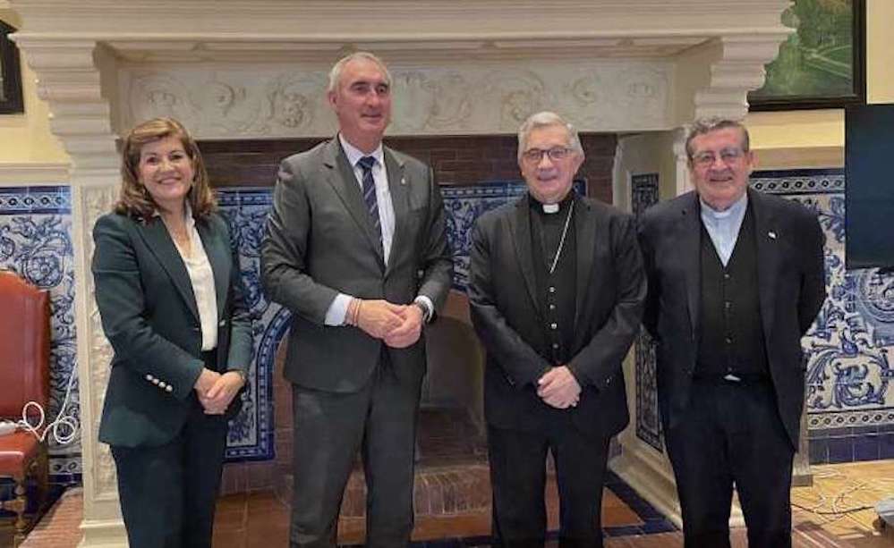 Esquelas.es | Ayuntamiento y Obispado de Segovia acuerdan la prestacin de los servicios religiosos en el cementerio