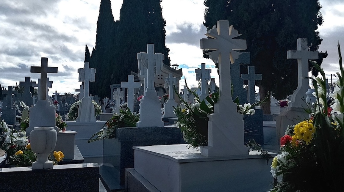 Esquelas.es | Villacaas informa sobre reducciones y exhumaciones de restos humanos en el cementerio municipal